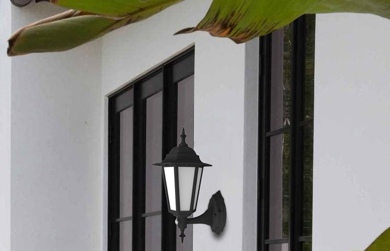 LG11B 7W PIR sensorem IMPERVIUS LED Wall lux